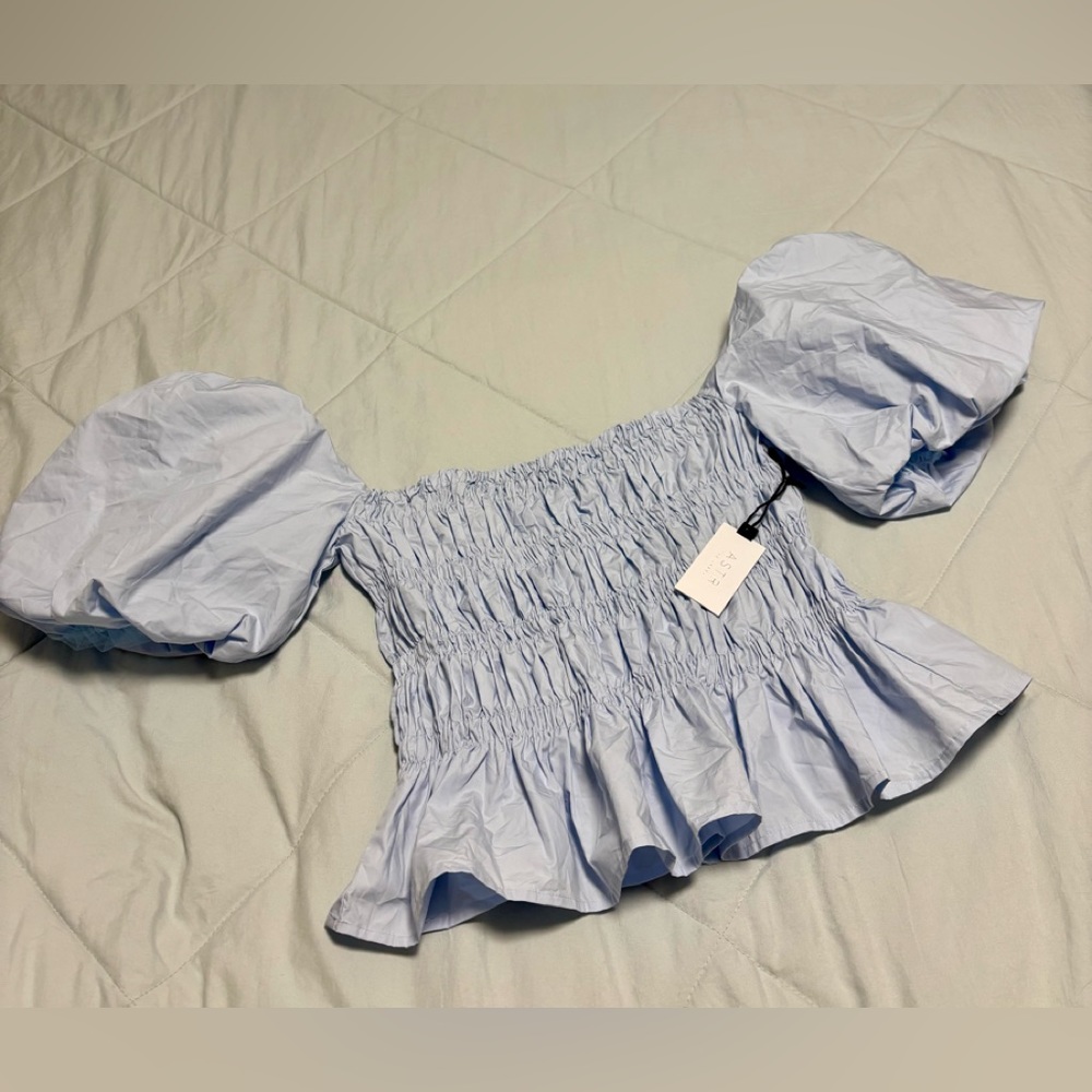 ASTR - top size large (nwt’s)